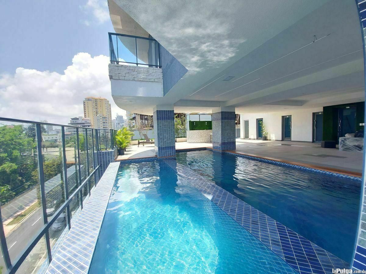 Torre Prisma piscina
